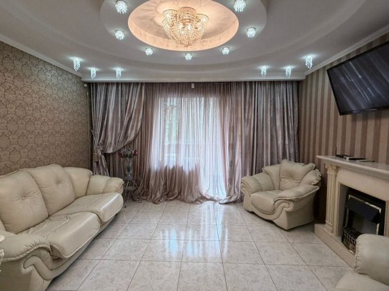 Продаж 3-к квартири в Українці Новая Украинка