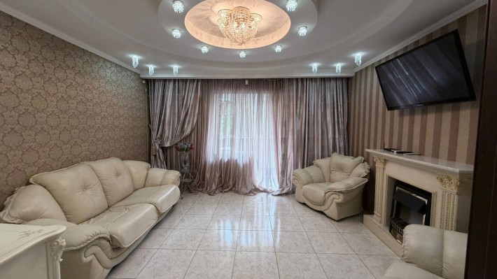 Продаж 3-к квартири в Українці - фото 1