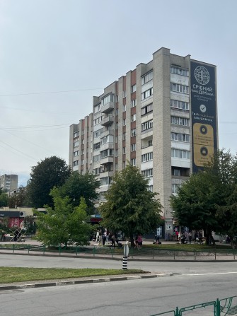Простора 4-х кімнатна квартира 80м² | Стебницька - фото 1