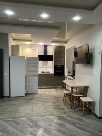 Продам 1 кімнатну квартиру в ново будові - фото 1