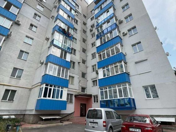 Продаж4-кімнатної квартири | вул. Захисників України Умань