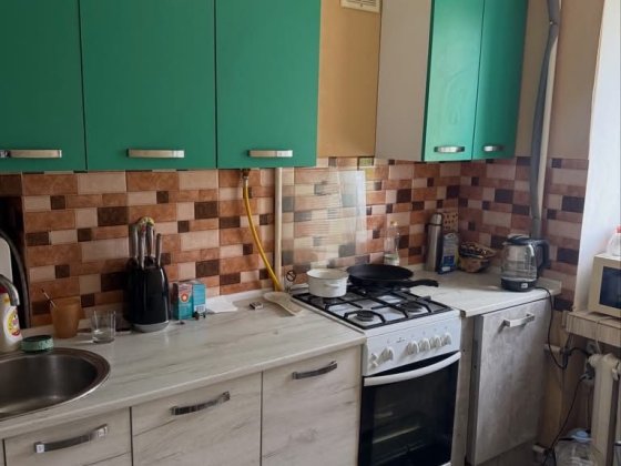 Продаж 3 кім на 3 поверсі 8-9 школи Шептицкий