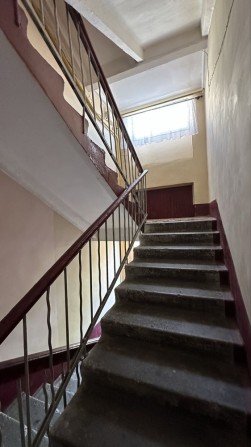 Найдешевша 1-кім на середньому поверсі - фото 1
