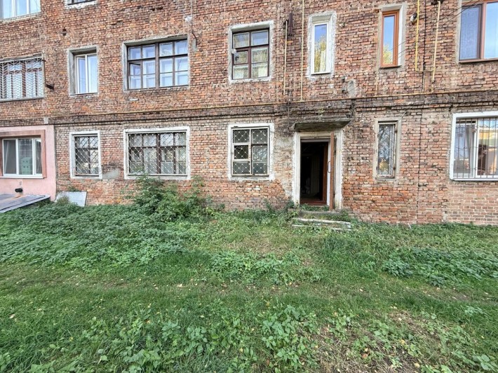 Продам 2 к квартиру з окремим входом (можливо під комерційну діяльність) - фото 1
