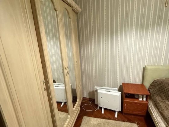 Продам 3-кімнатну квартиру Шептицький