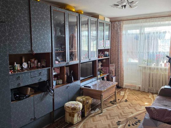 Продам 2-кімнатну квартиру 52 м², 2 поверх, Шостка, Артемівський мік-р Шостка