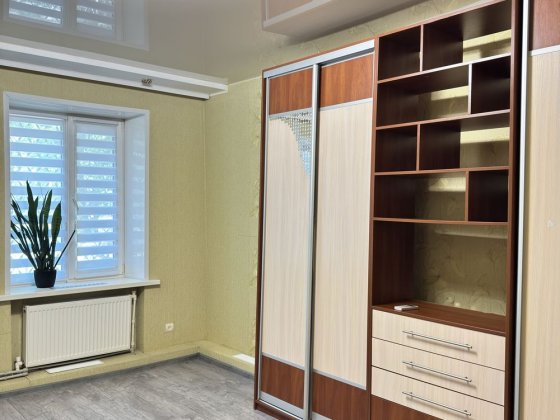 Продам 2х, 1 этаж, Независимости Никополь