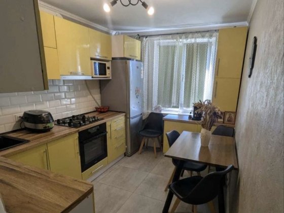 (3) Продам 2-кімнатну квартиру в Стрижавці 4432 Стрижавка