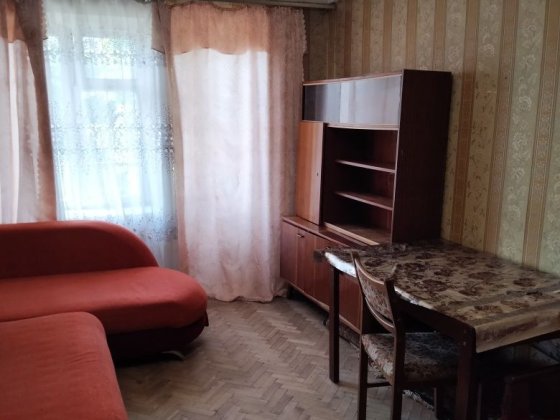 Продається 2 кімнатна квартира на 3 поверсі 5 поверхового будинку Рованцы