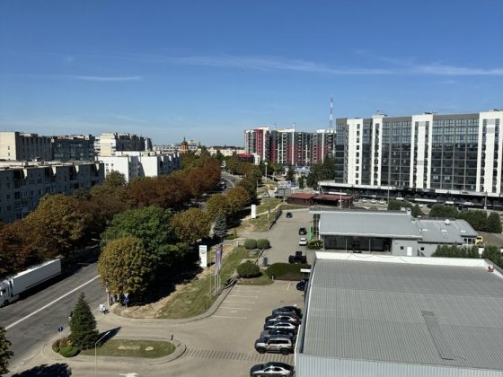 Продаж 3 кімнатної квартири Липины