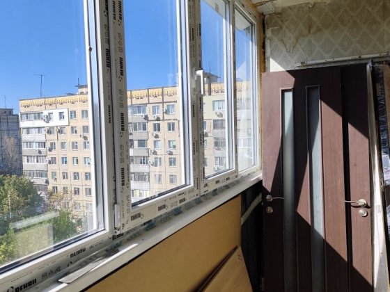 Продам 5 кімнатну квартиру
