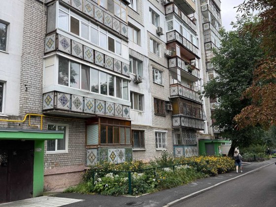 Продам 2-х кімнатну квартиру вул. Василя Сухомлинського 50А, пгт Слобожанський Слобожанское