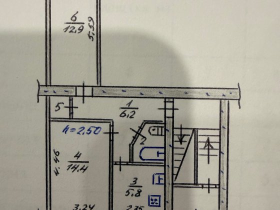 Продам квартиру 1 поверх, 2 кімнати Центральна  49б Вільногірськ