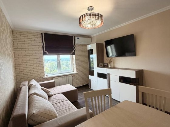 Продаж 3- кімнатної квартири 65 кв.м з євроремонтом та видом на озеро,ж/ м Фрунзенський