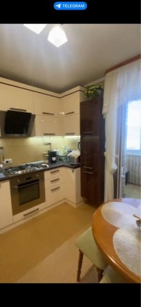 Продаеться 3 кімнатна квартира смт Новогуйвинське - фото 1