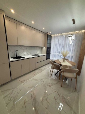 Продам квартиру з ремонтом - фото 1