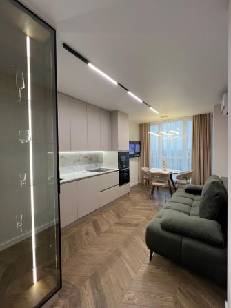 Продаж дизайнерської 1-кімнатної квартири в ЖК Lystopad, 45 м² - фото 1