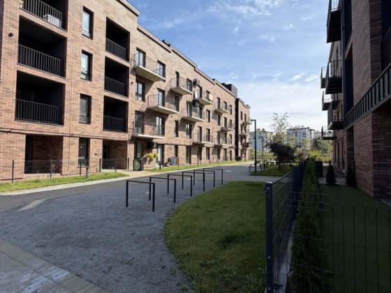 Трикімнатна квартира на 2 поверсі 75 м.кв., біля Міського Озера Крихівці