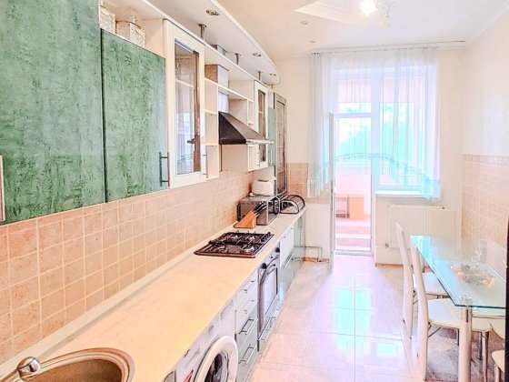 Продаю 3 кім квартиру по вул. Хіміків біля НОВОГО МОСТУ 3 хв переїхати через міст з центральної лока Угринов
