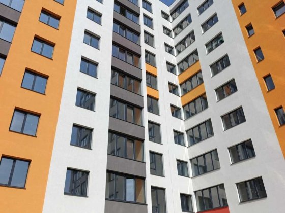 Продається велика 2 к.квартира! Готова до ремонта!