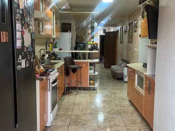 Продається 4-кімнатна квартира площею 120кв.м. Снятын