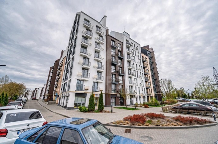 Продам трикімнатну квартиру Білогородка - фото 1