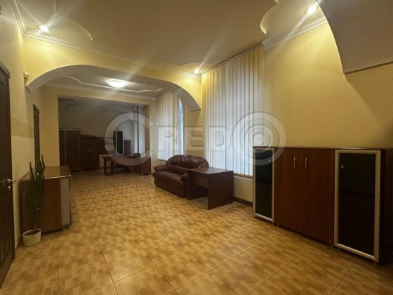Оренда просторого офісного приміщення в центрі міста Кривий Ріг