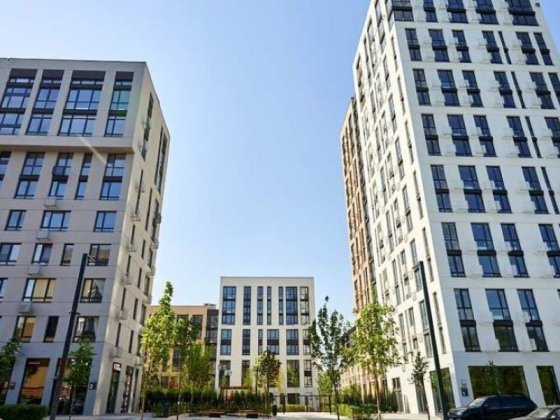 Продаж 2-к квартири вул. Салютна 2к1 Киев