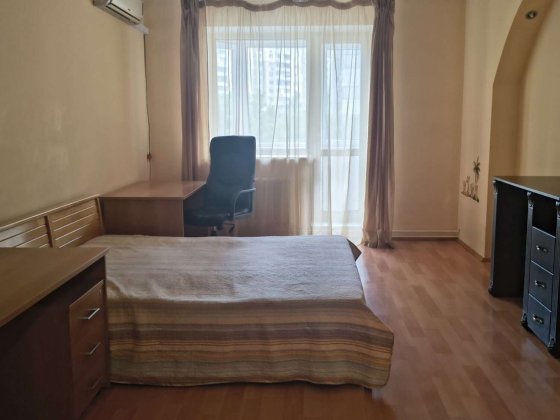 Продаж 2-к квартири вул. Анни Ахматової 13г Киев