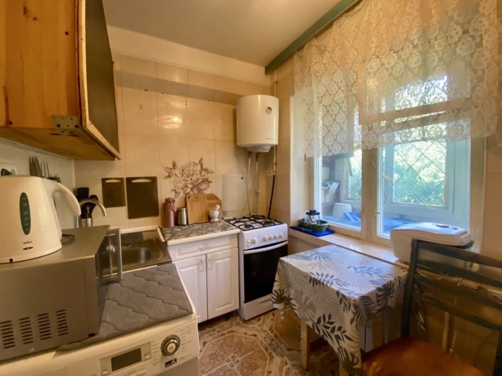 Продам 1 кімнатну метро Лівобережна , куліша 9. - фото 1