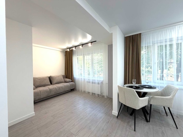 Продаж смарт-квартири біля метро! - фото 1