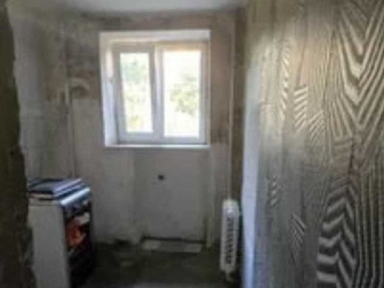 Продаю  тридцятиметрову хрущовку на Нивках