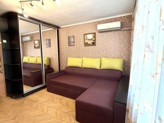Продаж світлої 1-кімнатної квартири біля метро «Дорогожичі»  ПІДХОДИТЬ ПІД єВІДНОВЛЕННЯ!