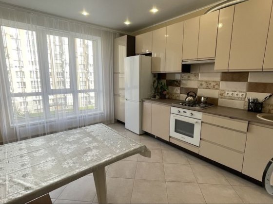 Продам 1к квартиру з ремонтом Кришталеві Джерела Метрологічна 54а