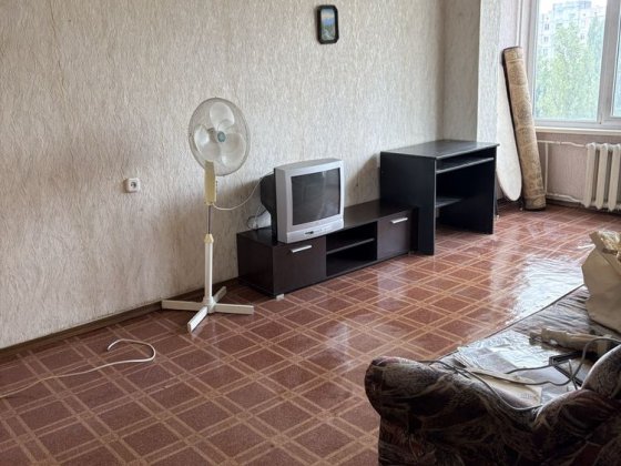 1 кімнатна. Метро Лівобережна. Вулиця Микільсько-Слобідська 4 Б