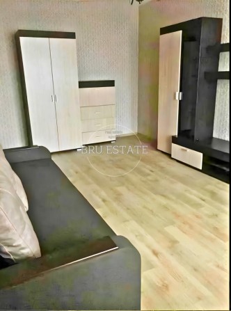 Продаж 2 к квартири Харківська Позняки 7й поверх Газ 51 м - фото 1