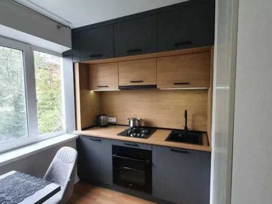 ГАЗ! Продам 2кім.НОВИЙ РЕМОНТ МЕТРО Дарницький бул.Малишка Жмаченка