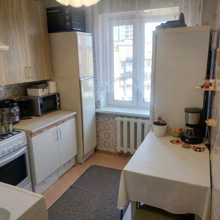 Вул. Деміївська 37. Продам 1-кім квартиру біля метро "Голосіївська" (6 хв пішки) у цегляному будинку - фото 1