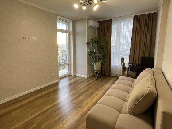 Без комісії! Продам 2-кімн. Кам'янська вул. 128, 58 м.кв середній поверх