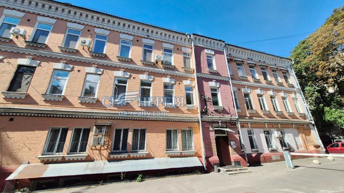 2-кімнатна 60.8 м.кв. Панаса Мирного, 9-Б ст.метро Печерська, Кловська - фото 1