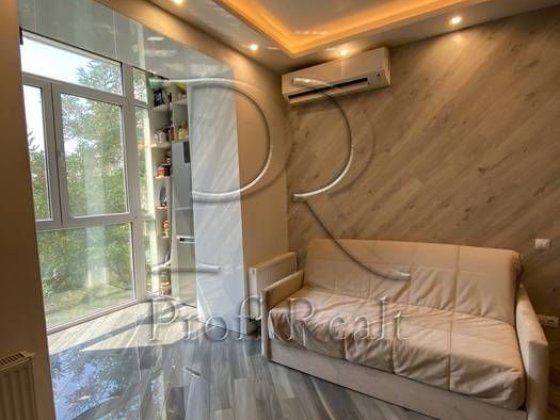 Продаж 1 кімн. квартири за адресою вул.Чеська 1/22 ст.метро Звіренецька