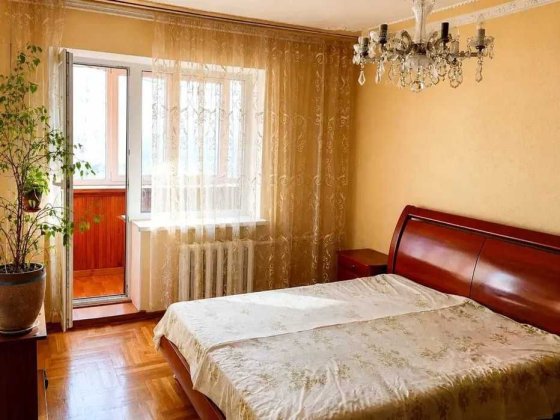Трикімнатна квартира 70м², газ! низький поверх! держпрограми! вул. Здолбунівська, 3, Позняки, Григор