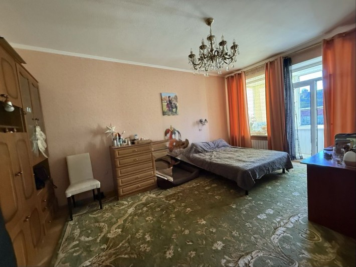 2-кім(57,4м2) Метро Звіринецька-7 хв  Джона Маккейна,38 сталінка /Лесі Українки - фото 1