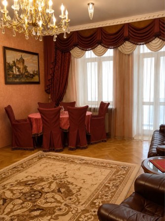 Власник. Продається простора 5-кімнатна квартира в історичному центрі Києва. - фото 1