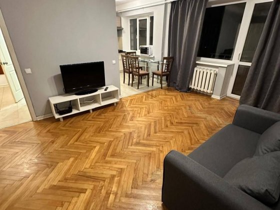 2 кімнатна квартира 45 м2 на Печерську. бульвар Лесі Украінки 28. Центр. Метро. Киев