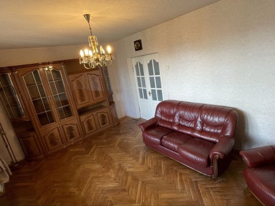 Без %,Власник продає 3кімн квартиру «совмін», М Лівобережна,вул.Раїси Окіпної,3А