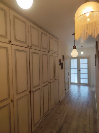 Продам 2-кімнатну квартиру 75,8 м² із резервним живленням у ЖК «Кришталеві Джерела 2», Феофанія - фото 1