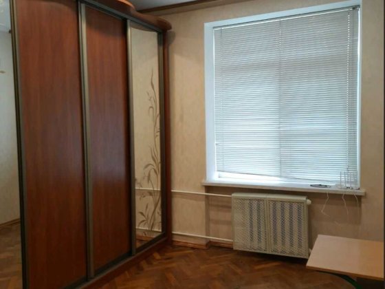 Продається 3 к квартира, сталінка, Дніпровський район