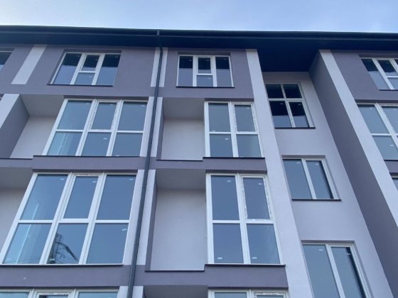 Простора  квартира в зданому будинку Дарницький р-н Київ