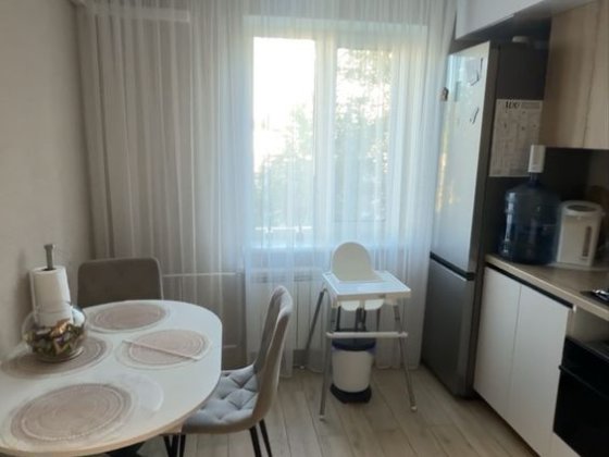 Продаж 3 квартири з ремонтом  м.Харківська
